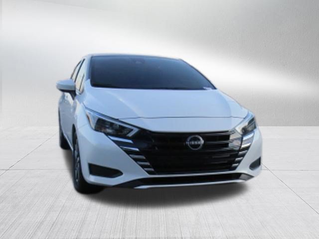 Used 2025 Nissan Versa SV w/ Trunk Package FWD image 9