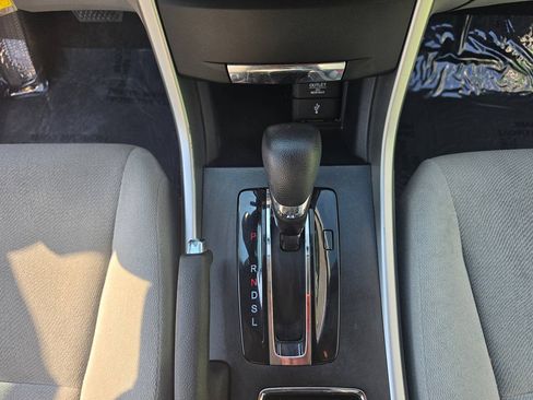 Used 2013 Honda Accord LX image 29