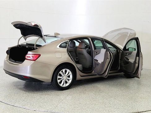 Used 2022 Chevrolet Malibu LT image 12