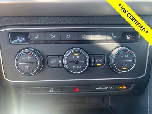 Certified 2021 Volkswagen Atlas Cross Sport SE w/ Panoramic Sunroof Package AWD/4WD image 23