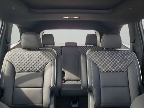 New 2026 GMC Acadia Denali w/ Super Cruise Package image 44