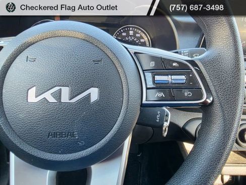 Used 2023 Kia Forte LXS w/ LXS Technology Package image 13