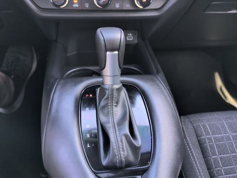 Used 2025 Honda HR-V LX image 23