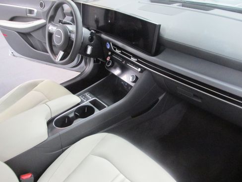 Used 2024 Hyundai Sonata SEL FWD image 22