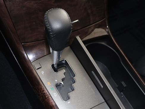 Used 2011 Toyota Avalon FWD image 7