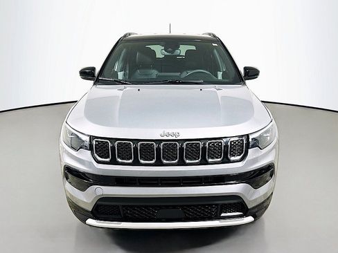 Used 2023 Jeep Compass Limited w/ Elite Group AWD/4WD image 2