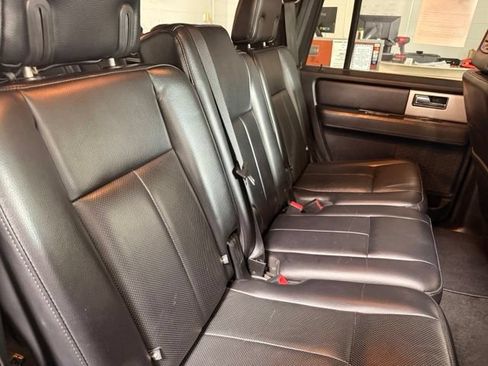 Used 2017 Ford Expedition Limited w/ Equipment Group 301A AWD/4WD image 28