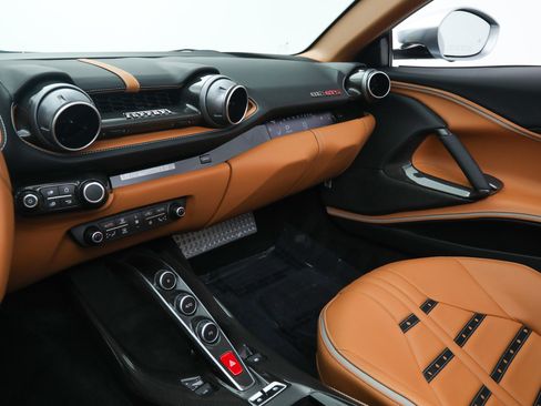 Certified 2023 Ferrari 812 GTS RWD image 34