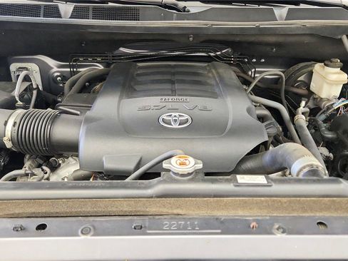 Used 2018 Toyota Tundra Platinum AWD/4WD image 37