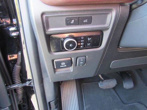 Used 2024 Ford Expedition Max Limited image 13