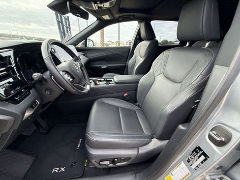 Used 2025 Lexus RX 350 Premium w/ Accessory Package (Z1) image 30
