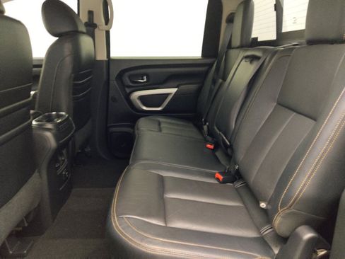 Used 2017 Nissan Titan SL RWD image 18