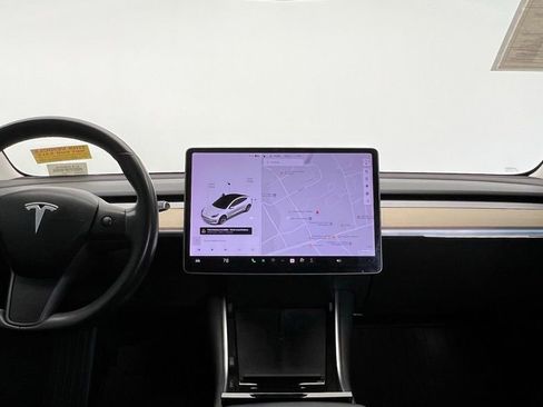 Used 2018 Tesla Model 3 Mid Range image 10