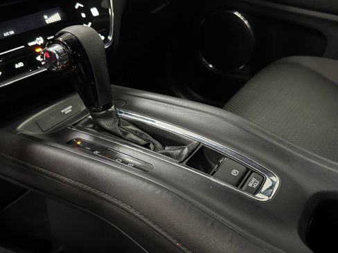 Used 2019 Honda HR-V EX image 34