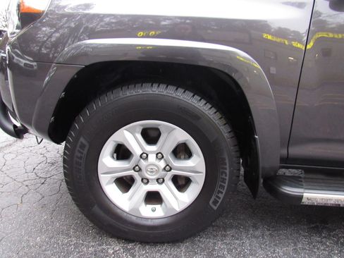 Used 2019 Toyota 4Runner SR5 RWD image 28