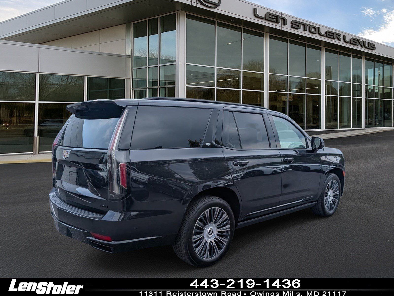 Used 2022 Cadillac Escalade Sport Platinum AWD/4WD image 3