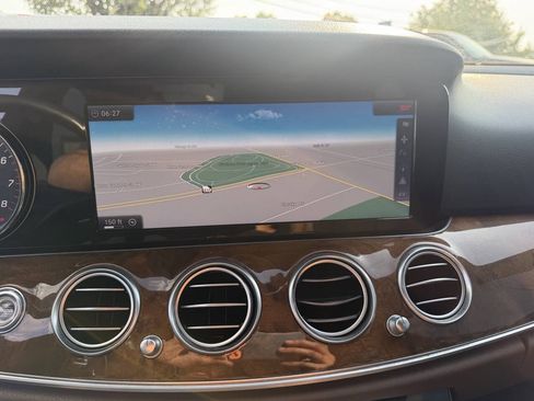 Used 2017 Mercedes-Benz E 300 4MATIC image 12
