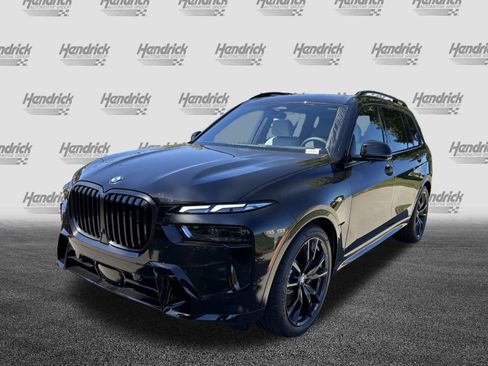 Used 2026 BMW X7 xDrive40i w/ M Sport Package image 5