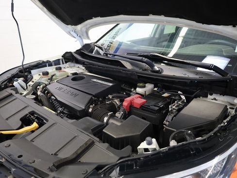 Used 2023 Nissan Rogue SV image 37