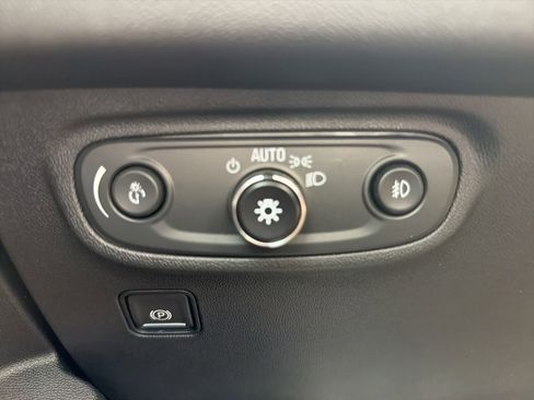 Used 2023 GMC Terrain AT4 w/ Infotainment Package II AWD/4WD image 18