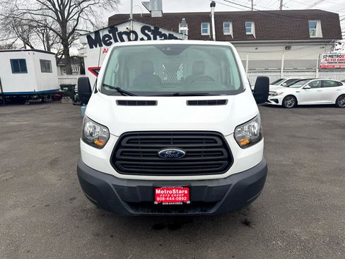 Used 2018 Ford Transit 250 130 Low Roof image 2