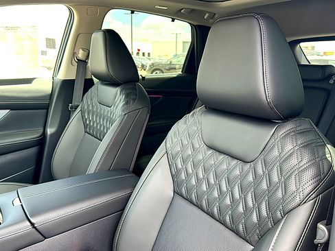 New 2026 Nissan Murano Platinum w/ Cargo Package AWD/4WD image 11