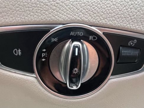 Used 2018 Mercedes-Benz E 300 4MATIC w/ Premium 1 Package image 22