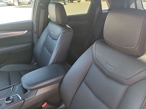 Certified 2022 Cadillac XT5 Luxury image 9