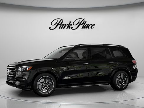 New 2026 Mercedes-Benz GLS 450 4MATIC image 3