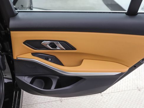 Used 2025 BMW 330i xDrive Sedan w/ Premium Package image 23