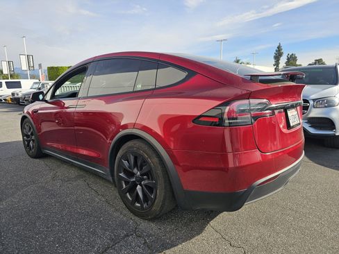 Used 2023 Tesla Model X image 3