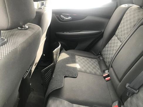 Used 2017 Nissan Rogue Sport SV w/ SV Premium Package image 6