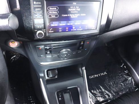 Used 2019 Nissan Sentra SV FWD image 16