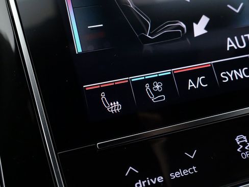 Used 2025 Audi Q7 3.0T Prestige w/ Prestige Package image 74