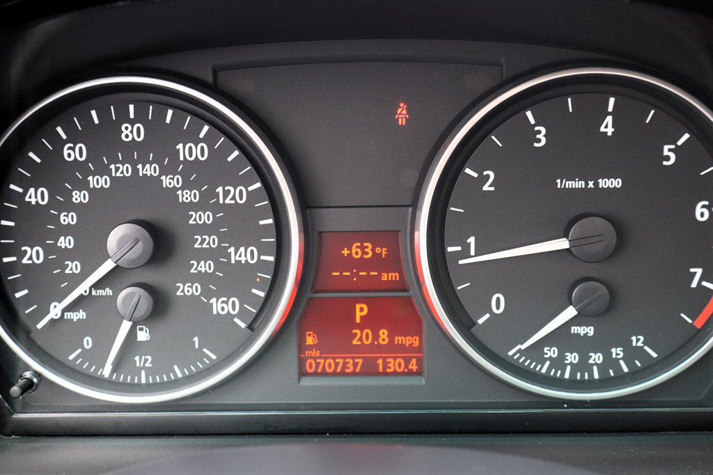 Used 2006 BMW 325i Sedan RWD image 22