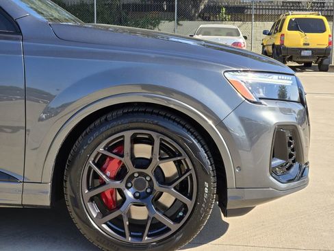 New 2026 Audi SQ7 Prestige image 11