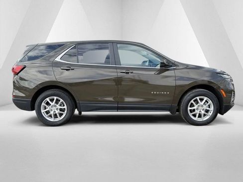 Used 2024 Chevrolet Equinox LT image 8