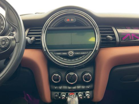 Used 2019 MINI Cooper S image 28