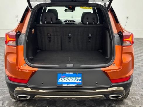 Used 2023 Chevrolet TrailBlazer ACTIV w/ Sun and Liftgate Package AWD/4WD image 10
