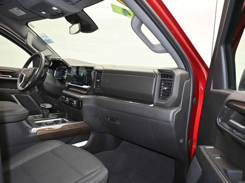 Used 2024 Chevrolet Silverado 1500 LT Trail Boss w/ LPO, Dark Essentials Package AWD/4WD image 26