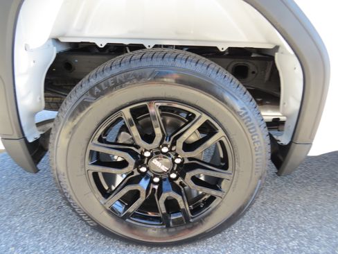 Used 2026 GMC Sierra 1500 Elevation AWD/4WD image 13