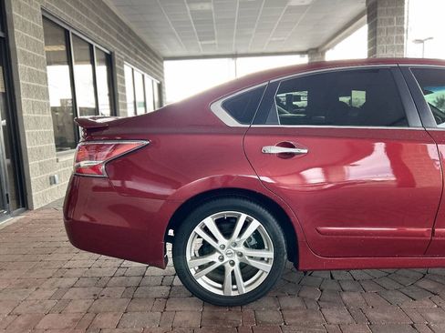 Used 2015 Nissan Altima 3.5 SL FWD image 19