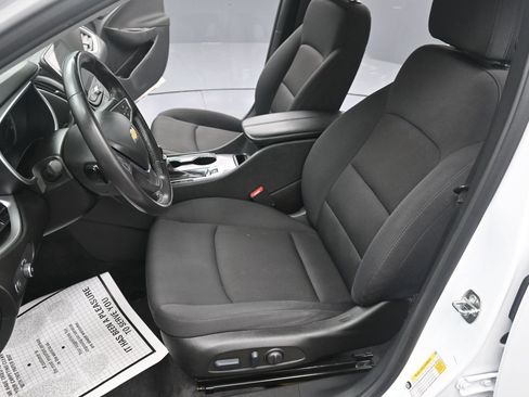 Used 2022 Chevrolet Malibu LT w/ Redline Edition FWD image 17