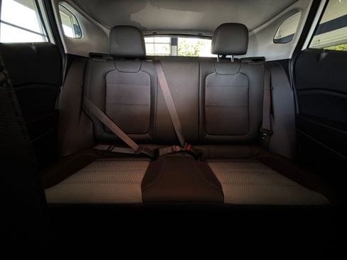 Used 2025 Chevrolet Trax LT image 38