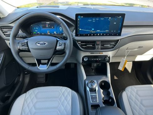 New 2024 Ford Escape SE w/ PHEV Premium Package FWD image 3