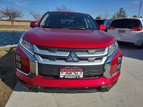Used 2025 Mitsubishi Outlander Sport AWD image 2