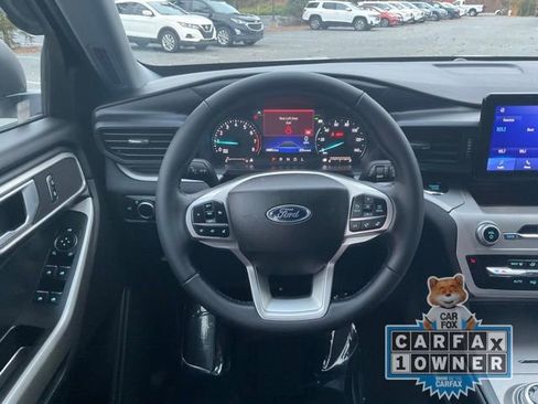 Used 2023 Ford Explorer XLT image 18