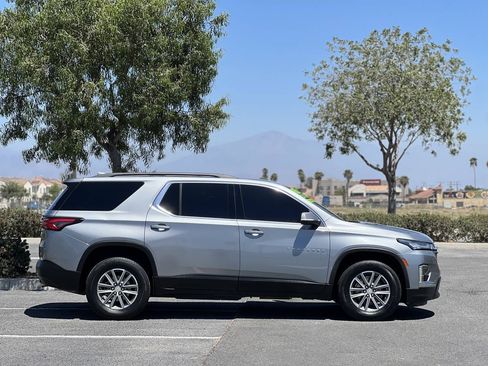Used 2023 Chevrolet Traverse LT AWD/4WD image 17