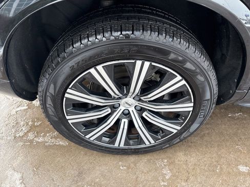 Certified 2023 Volvo XC90 B6 Core w/ Climate Package image 13