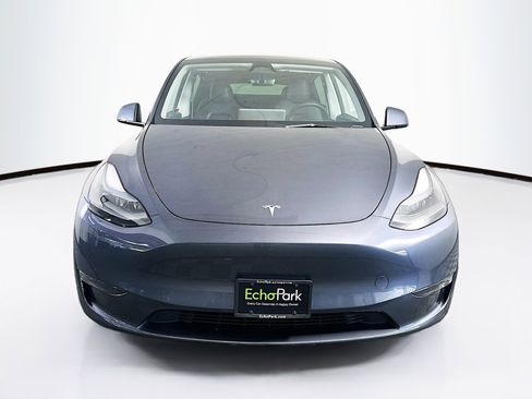 Used 2023 Tesla Model Y Long Range image 2